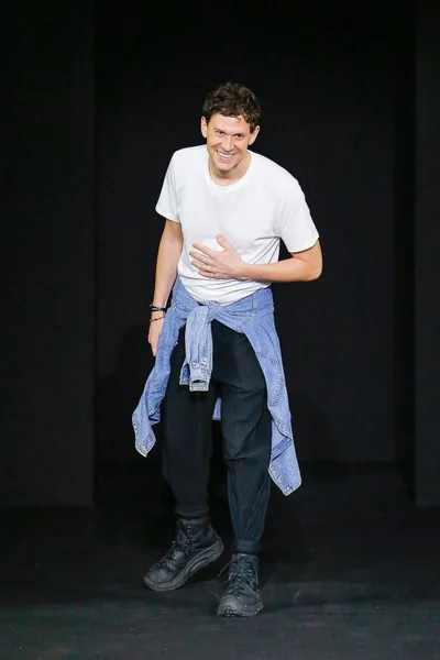 Look 28